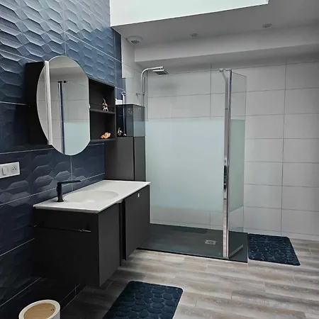 Les Bulles De Bonheur - Au Cœur Du Vignoble Champenois * Chouilly